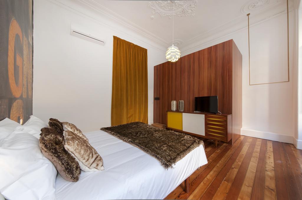 Lisbon Cheese & Wine Suites Стая снимка