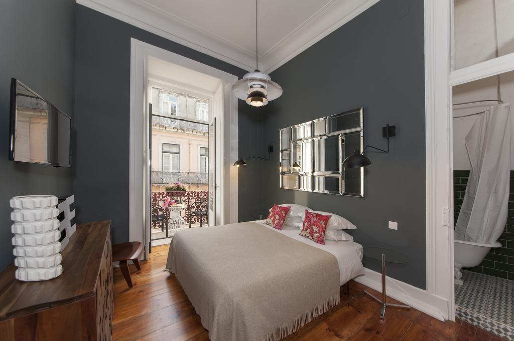 Lisbon Cheese & Wine Suites Стая снимка