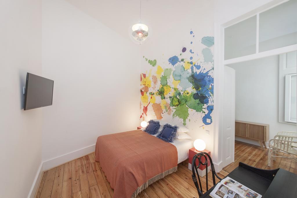 Lisbon Cheese & Wine Suites Стая снимка