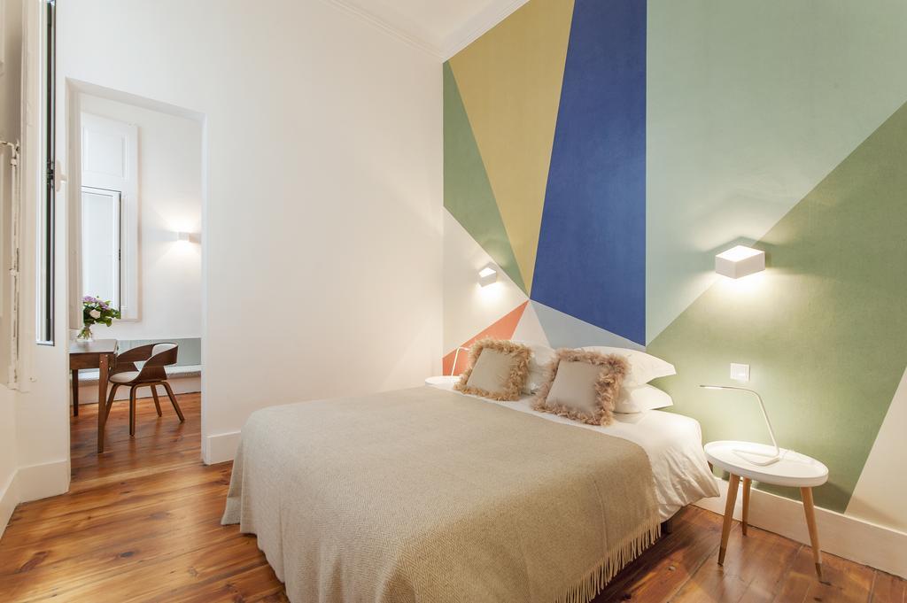Lisbon Cheese & Wine Suites Стая снимка