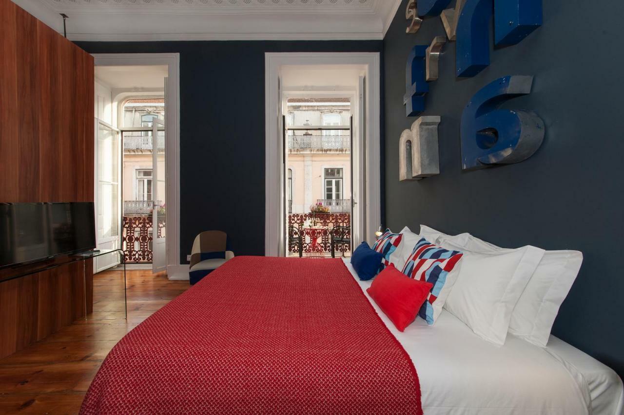Lisbon Cheese & Wine Suites Стая снимка
